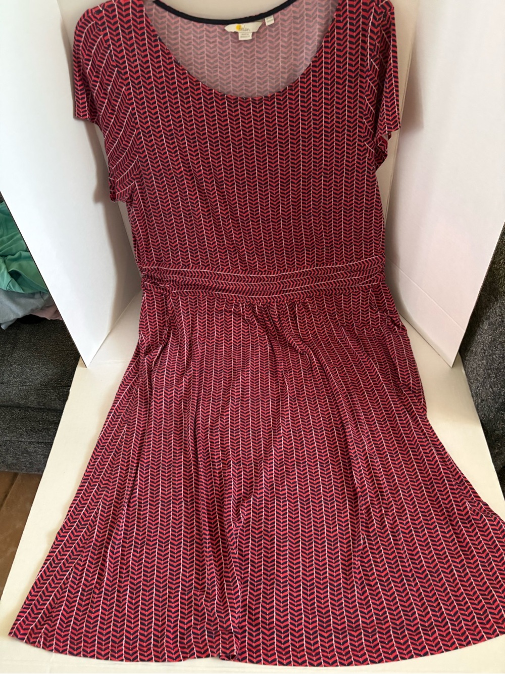 Boden Raspberry and Black Short Sleeve A-Line Pattern Dress
